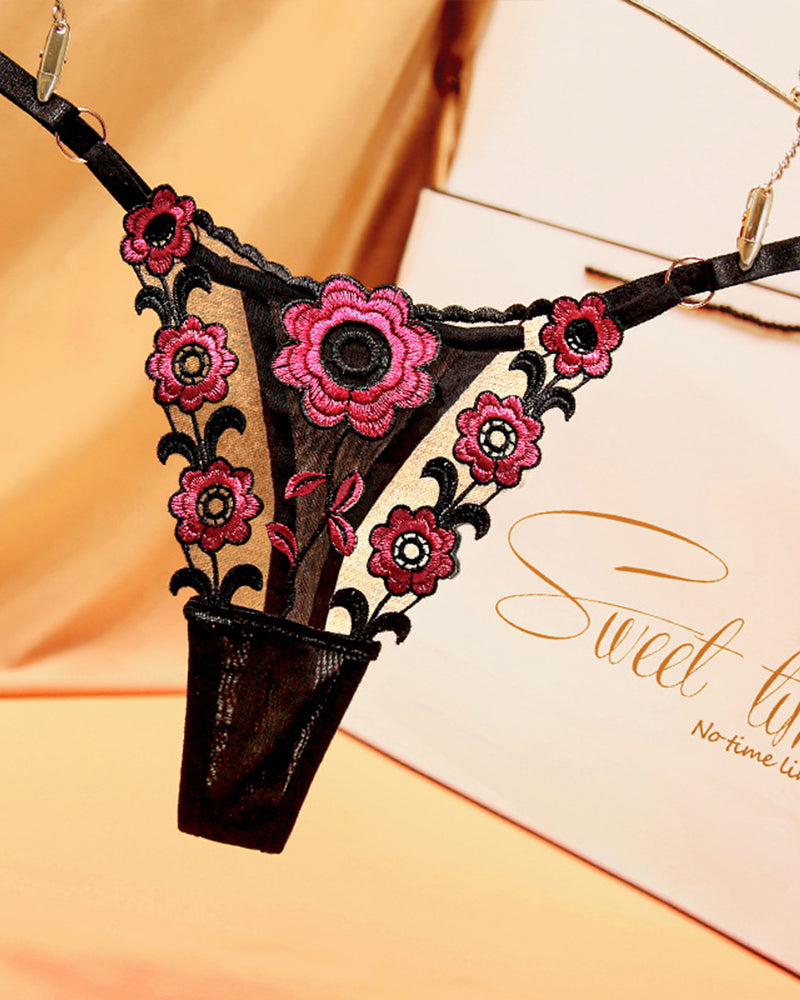 ZALUNE Low Waist Triangle Lace Thong Panties